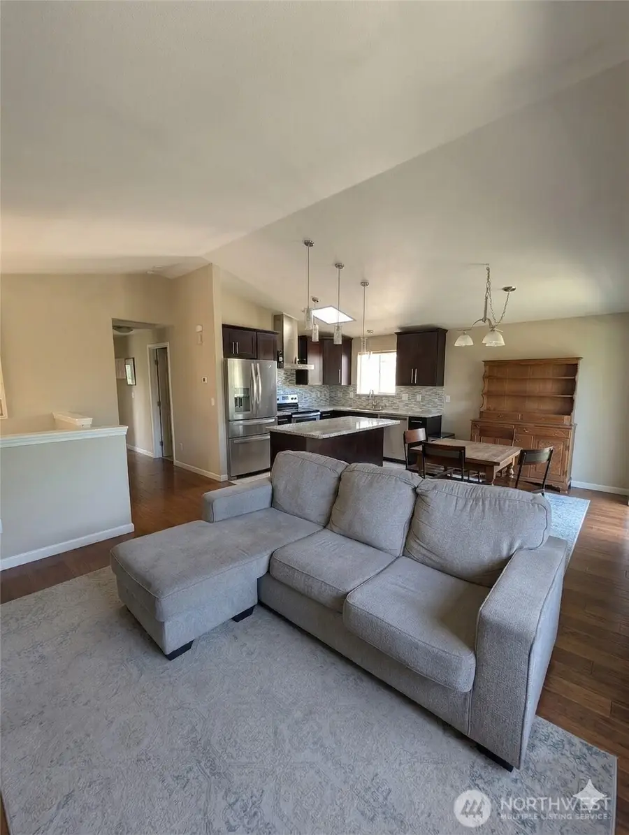 10341 Stone Avenue N, Seattle, WA 98133 - #3