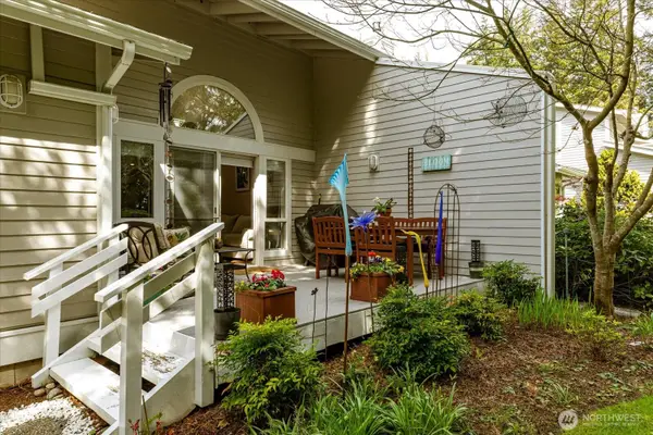 2418 James Place #402, Langley, WA 98260