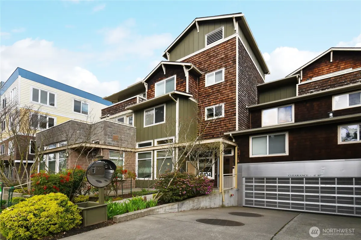 12534 15th Avenue Ne #12, Seattle, WA 98125 - #1