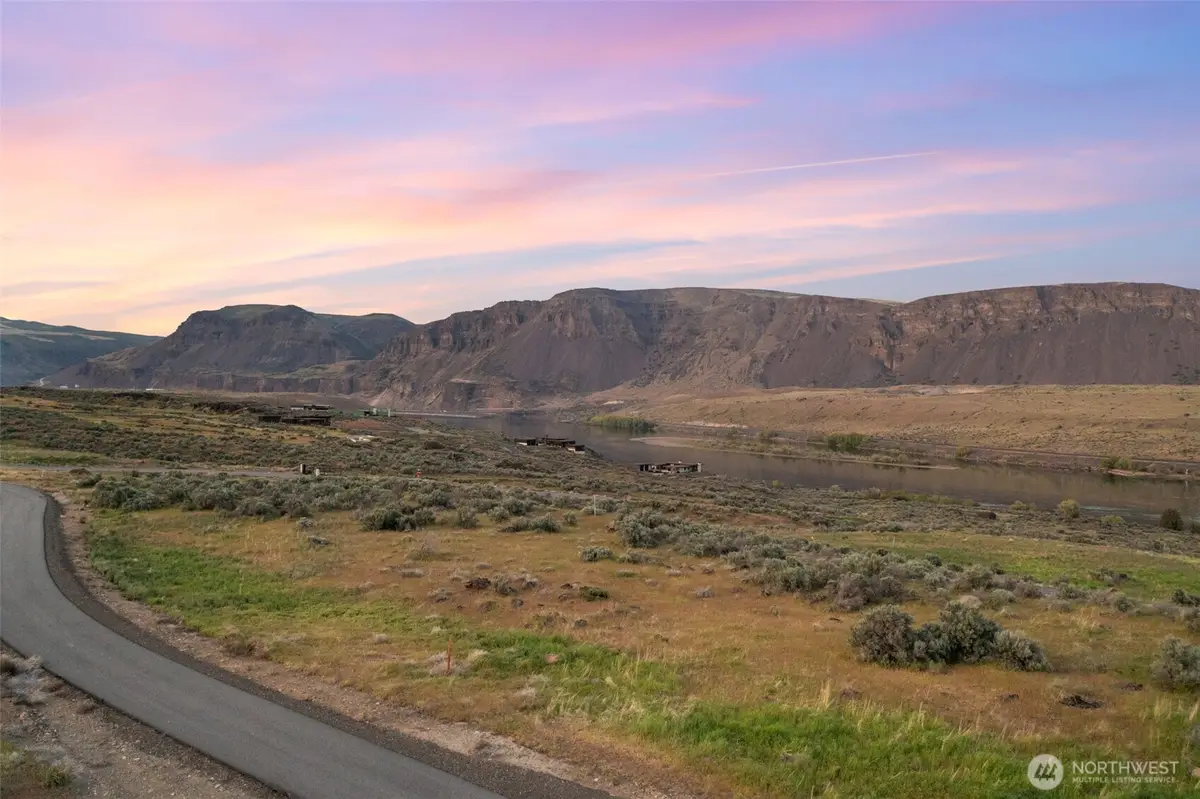 33 Stagecoach Lane #6, Malaga, WA 98828 - #1