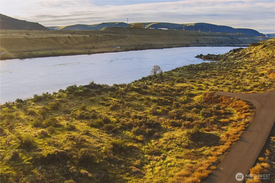 375 Ravenwing Lane #14, Malaga, WA 98828 - #2