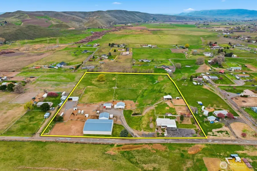 150 Dusty Puddle Road #A&B, Selah, WA 98942 - #3