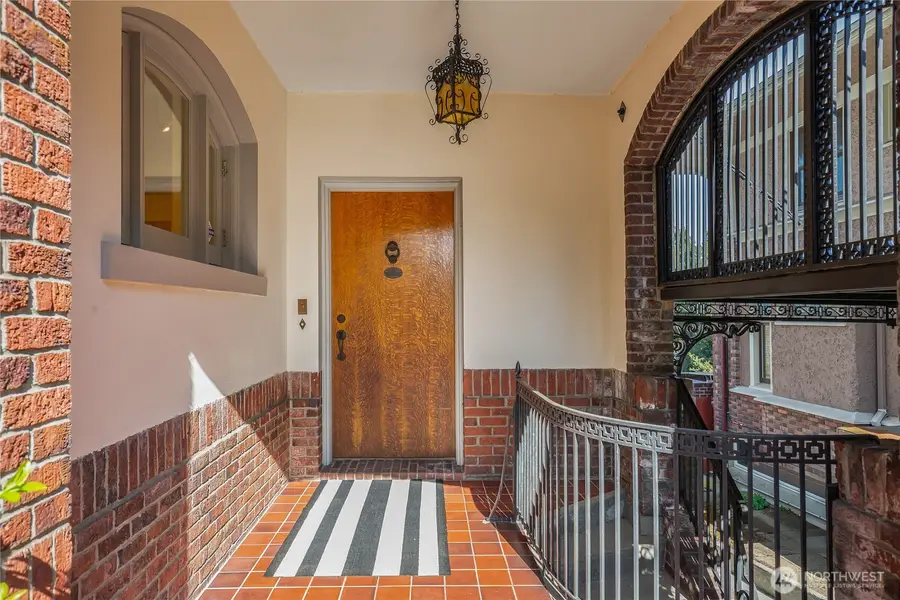 2844 Cascadia Avenue S, Seattle, WA 98144 - #3