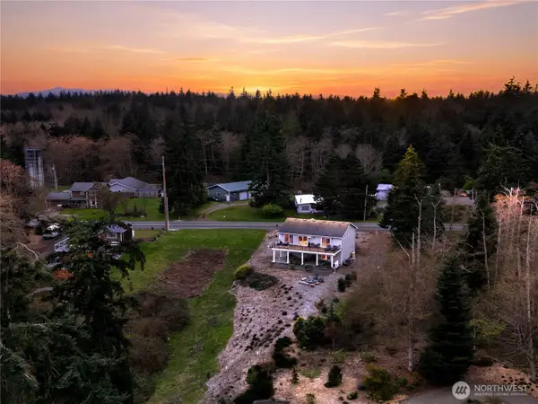 2303 North Bluff Road, Greenbank, WA 98253