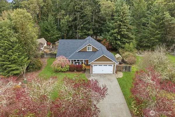1061 Potlatch Drive, Fox Island, WA 98333