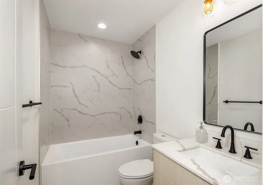 2340 N 64th Street #B, Seattle, WA 98103 - #3