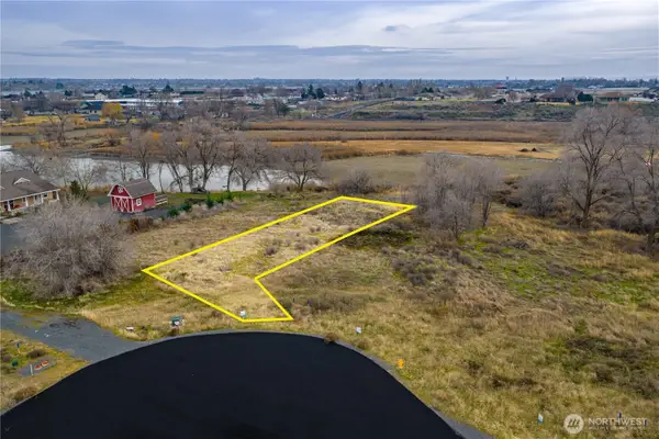 17 Valley Road Ne #Lot 17, Moses Lake, WA 98837