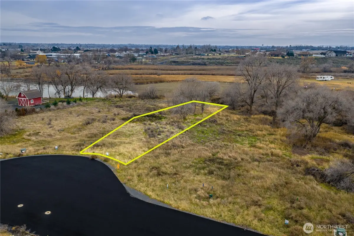 18 Valley Road Ne #Lot 18, Moses Lake, WA 98837 - #1