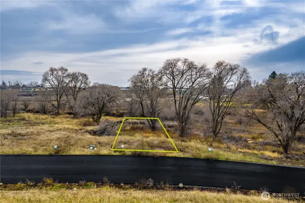 21 Valley Road Ne #Lot 21, Moses Lake, WA 98837