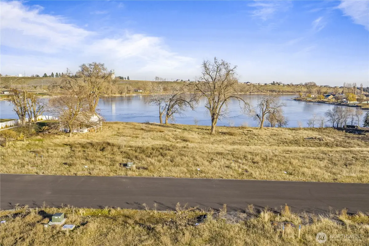 22 Valley Road Ne #Lot 22, Moses Lake, WA 98837 - #1