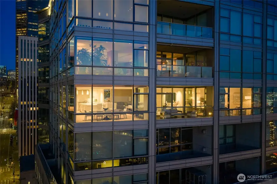 715 2nd Avenue #1702, Seattle, WA 98104 - #2