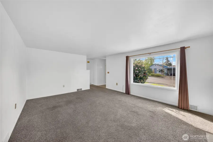 403 E Spruce Street, Mount Vernon, WA 98273 - #3