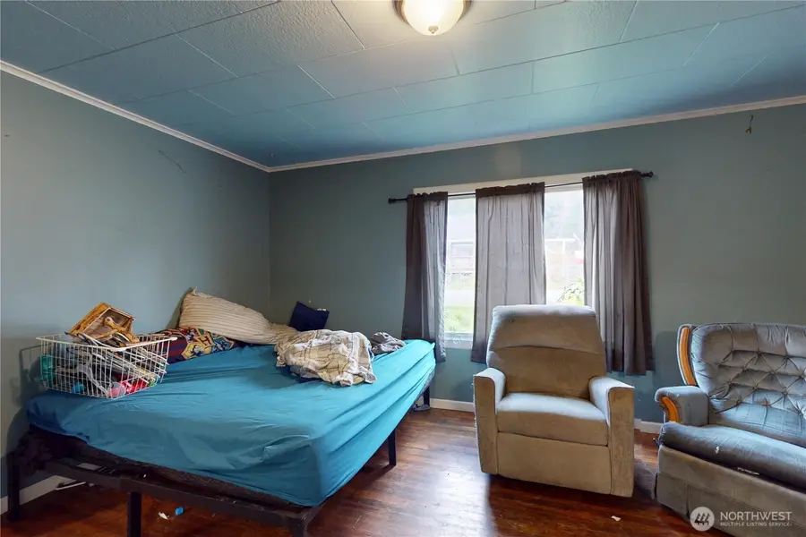 1516 Riddell Street, Raymond, WA 98577 - #3