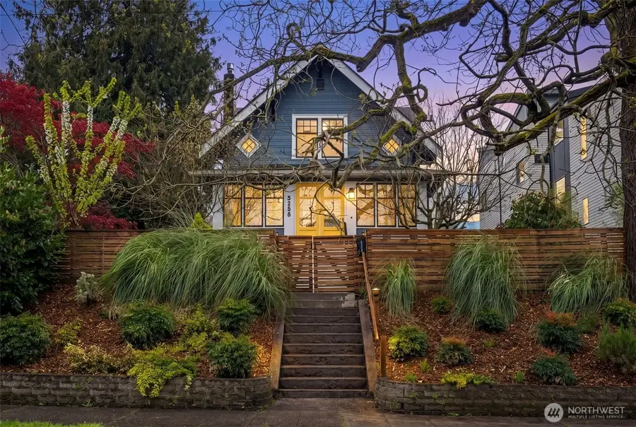 3258 14th Avenue W, Seattle, WA 98119 - #2