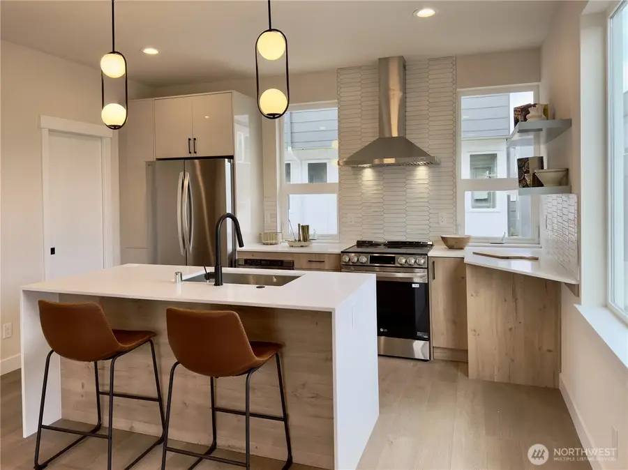 6953 42nd Avenue S, Seattle, WA 98118 - #3