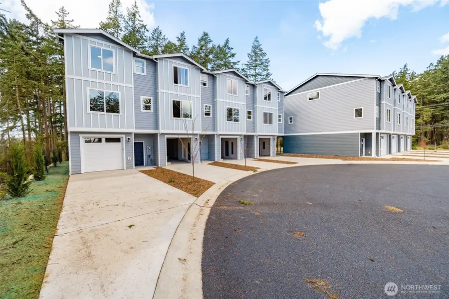 945 NW Heller Street #C2, Oak Harbor, WA 98277 - #2