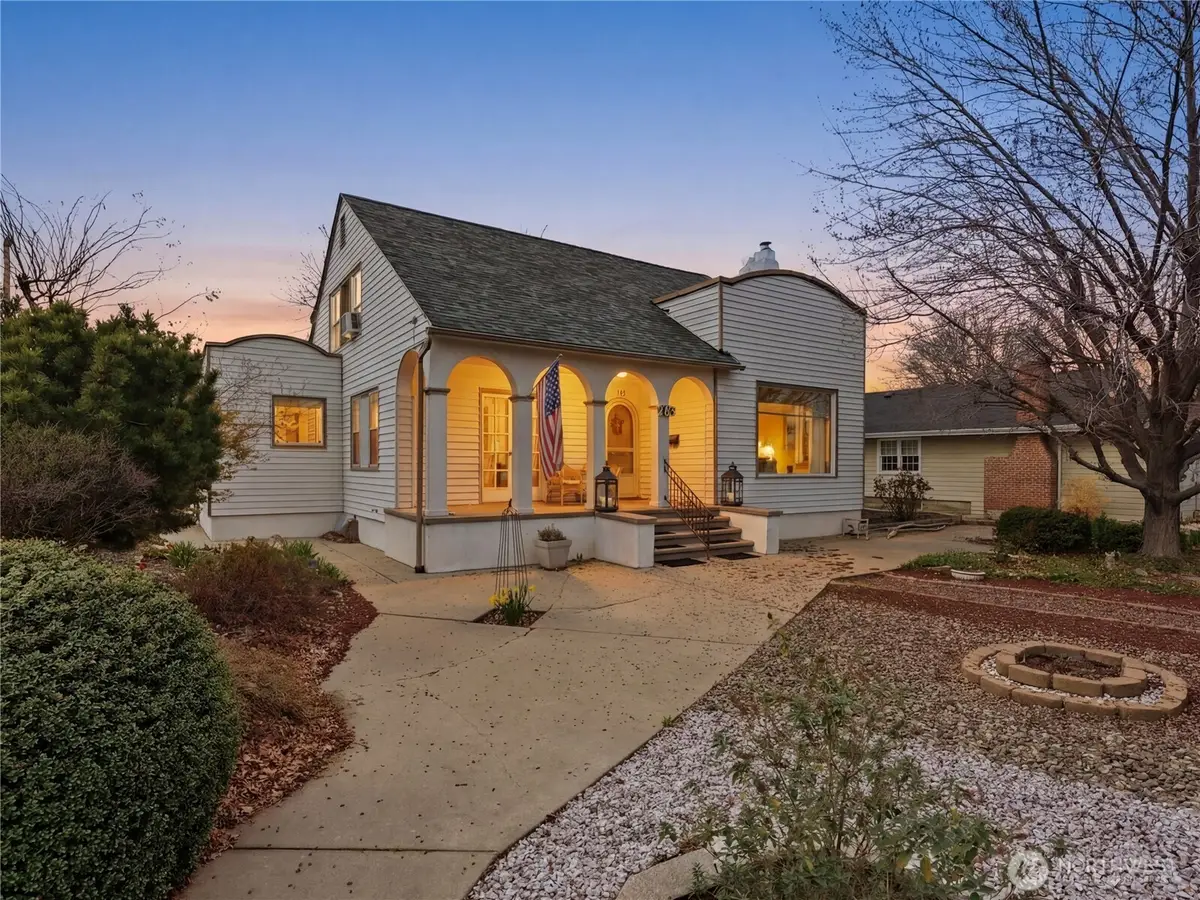 106 N Franklin Avenue, Wenatchee, WA 98801 - #1