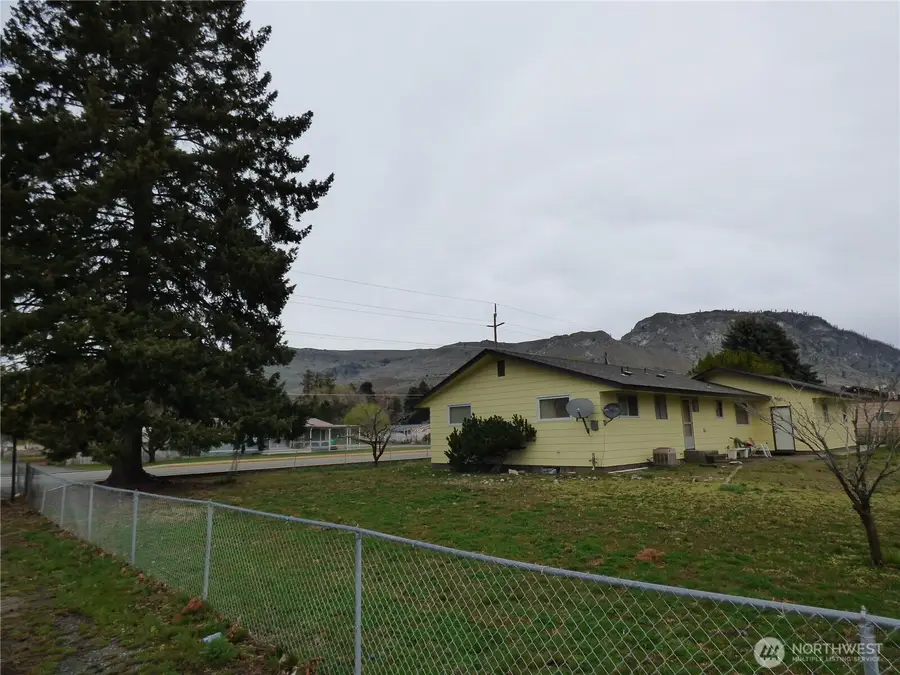 212 7th Street S, Brewster, WA 98812 - #3