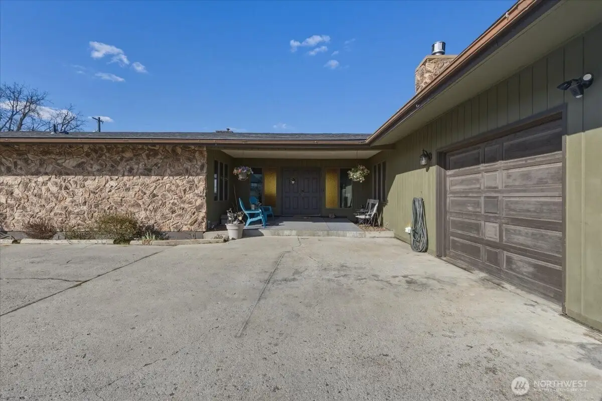 313 SE Trinity Avenue, Wilbur, WA 99185 - #1