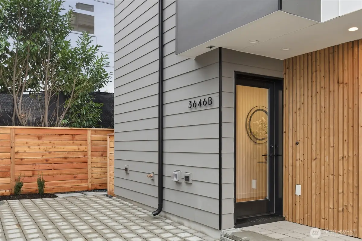 3646 Greenwood Avenue N #B, Seattle, WA 98103 - #1