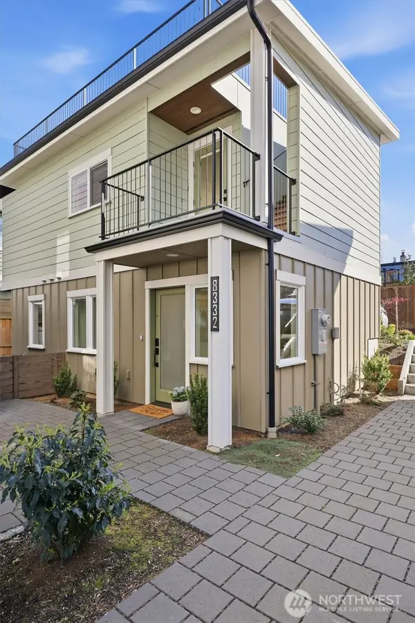 8332 26th Avenue Nw, Seattle, WA 98117