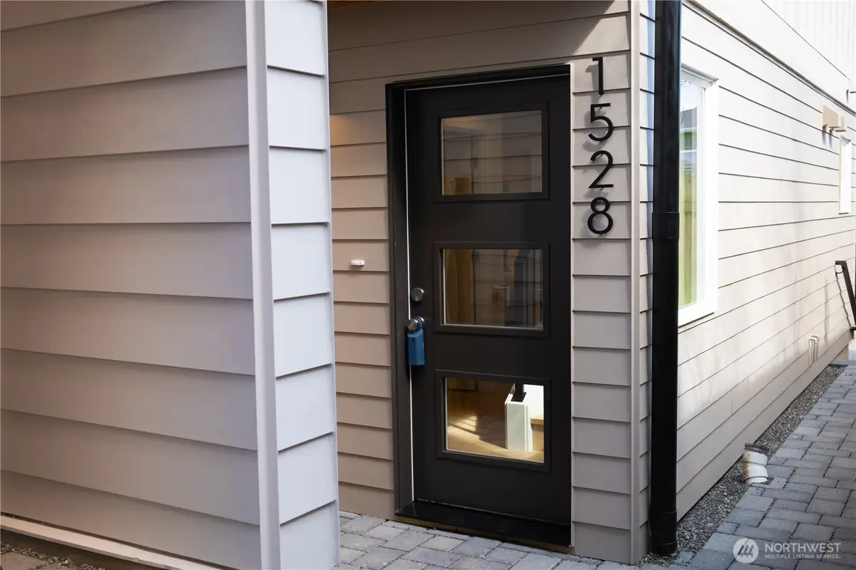 1528 25th Avenue, Seattle, WA 98122 - #1