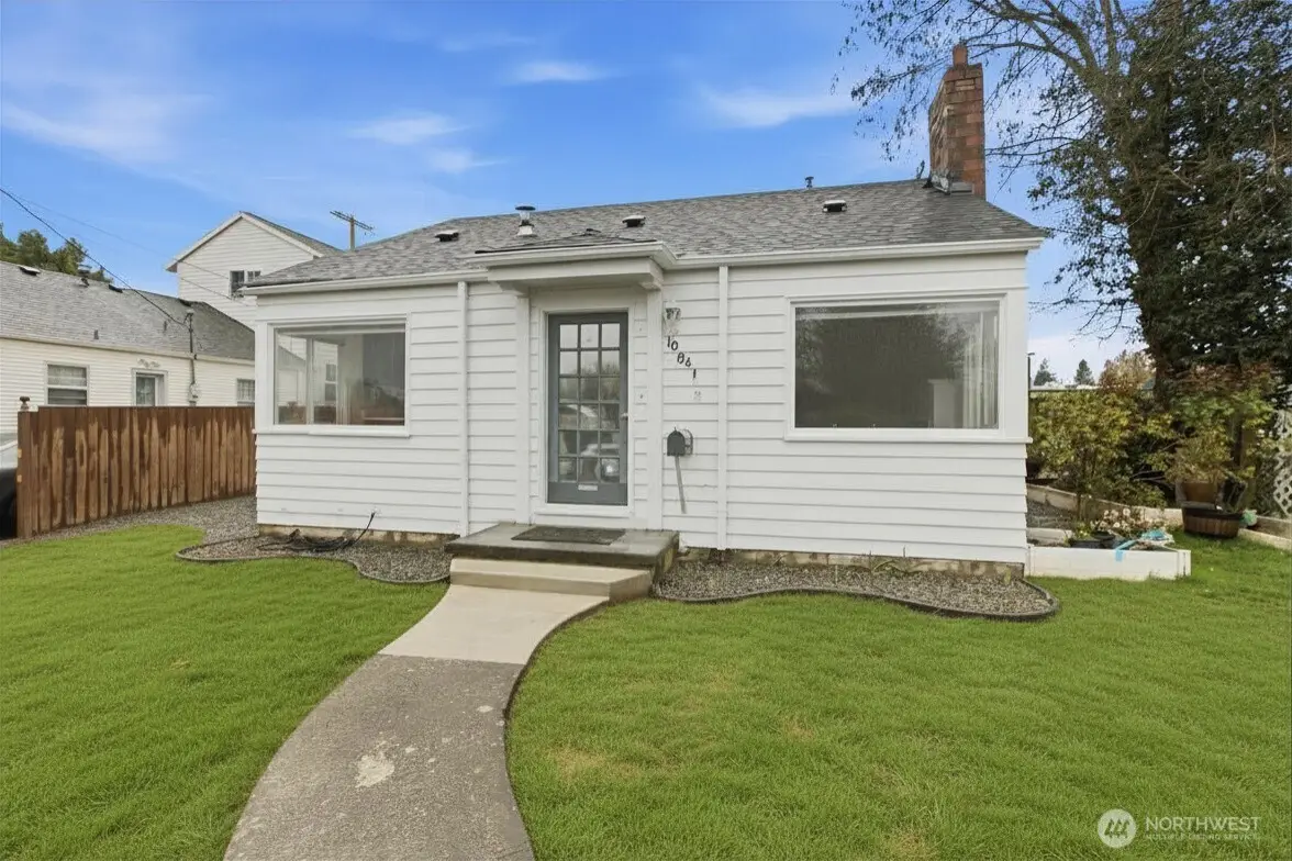 10041 15th Avenue Sw, Seattle, WA 98146 - #1