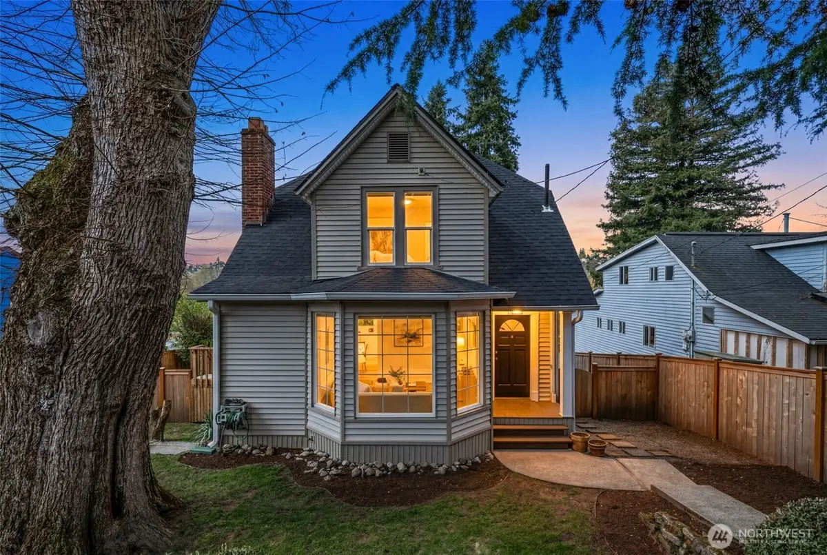 3019 31st Ave W, Seattle, WA 98199 - #1