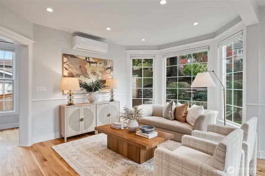 3019 31st Ave W, Seattle, WA 98199 - #3