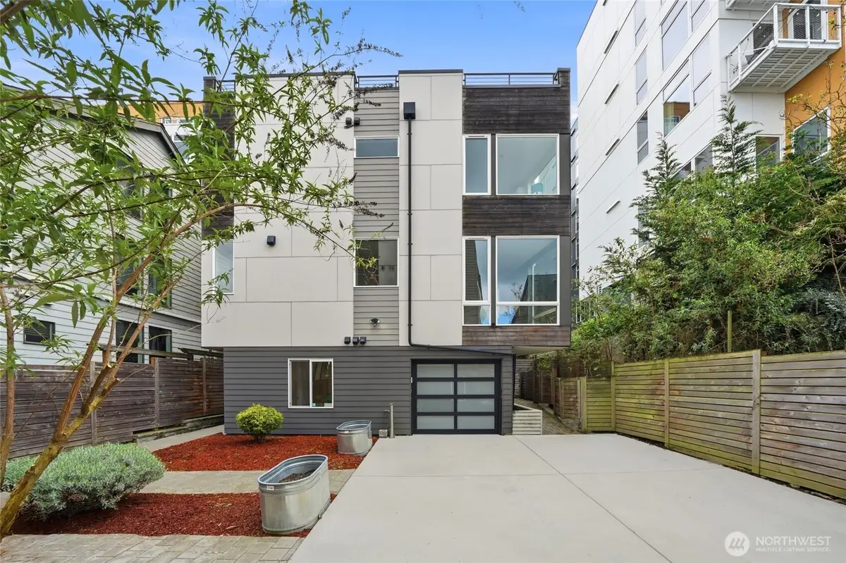 2512 Yale Avenue E #B, Seattle, WA 98102 - #1