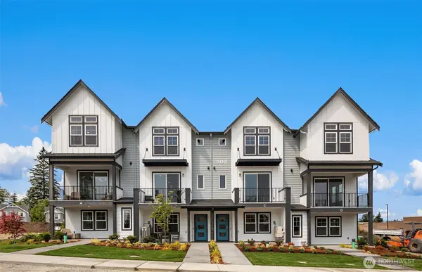 9008 NE 203rd Lane #D, Bothell, WA 98011