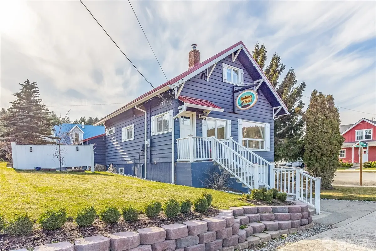 300 S 1st Street, Roslyn, WA 98941 - #1