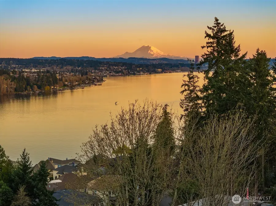 11312 83rd Place Ne, Kirkland, WA 98034 - #2