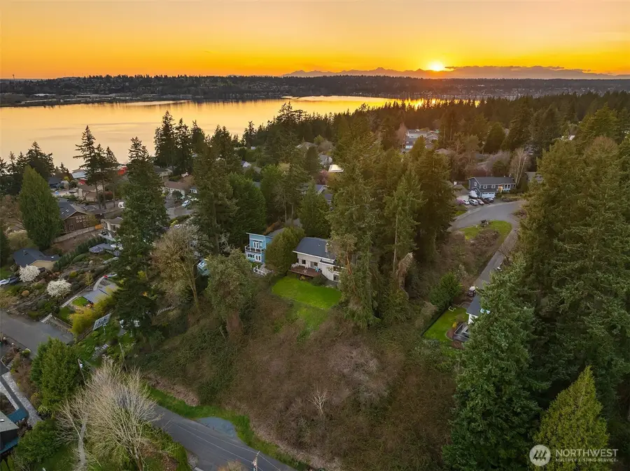 11312 83rd Place Ne, Kirkland, WA 98034 - #3