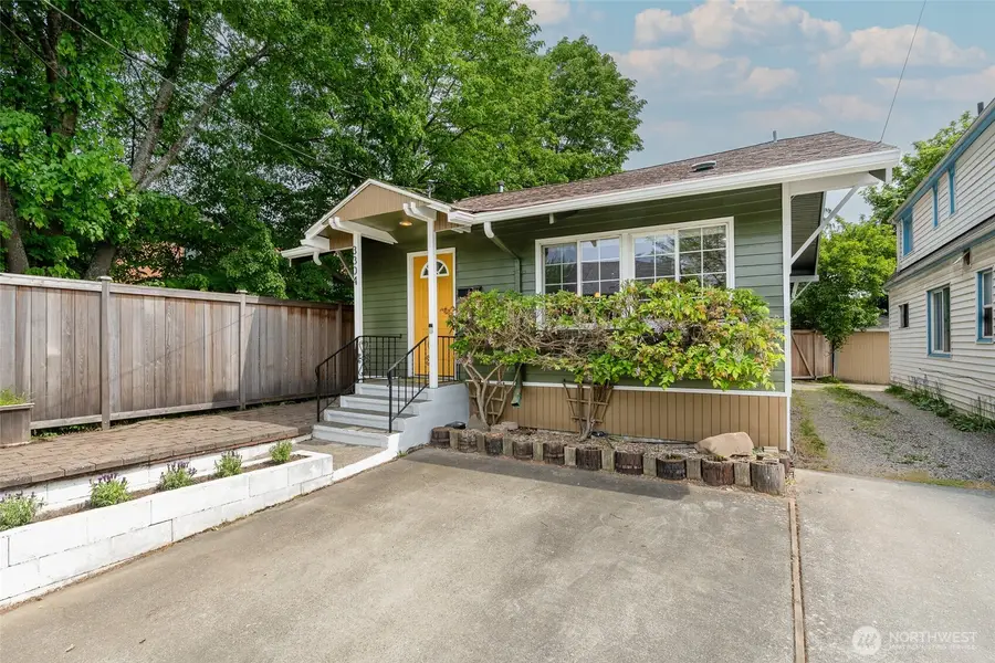 3304 23rd Avenue S, Seattle, WA 98144 - #2