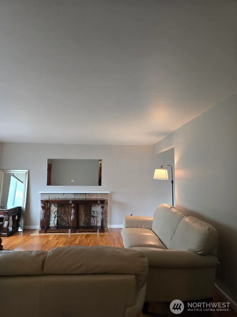 16301 N Wallingford Avenue N, Shoreline, WA 98133 - #3