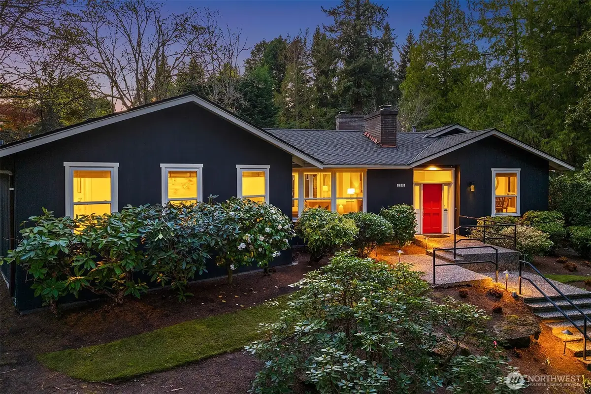 2001 77th Avenue Ne, Medina, WA 98039 - #1