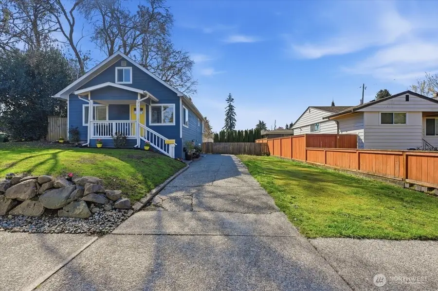 1715 SW Trenton Street, Seattle, WA 98106 - #2