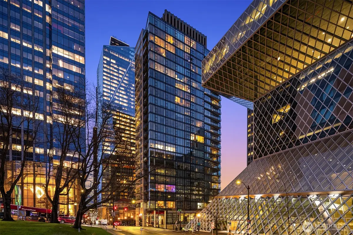 909 5th Avenue #204, Seattle, WA 98164 - #1