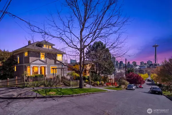 920 4th Avenue N, Seattle, WA 98109