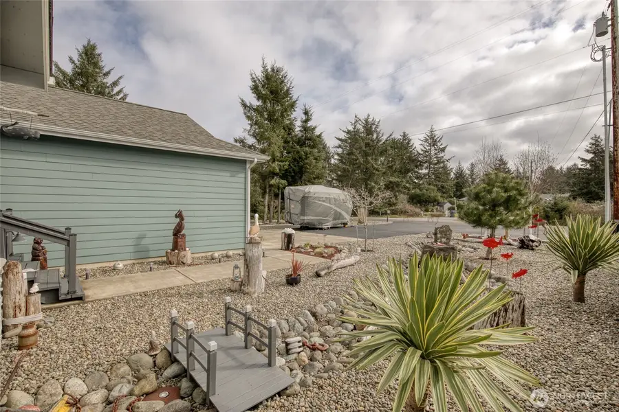401 Canal Drive Se, Ocean Shores, WA 98569 - #3