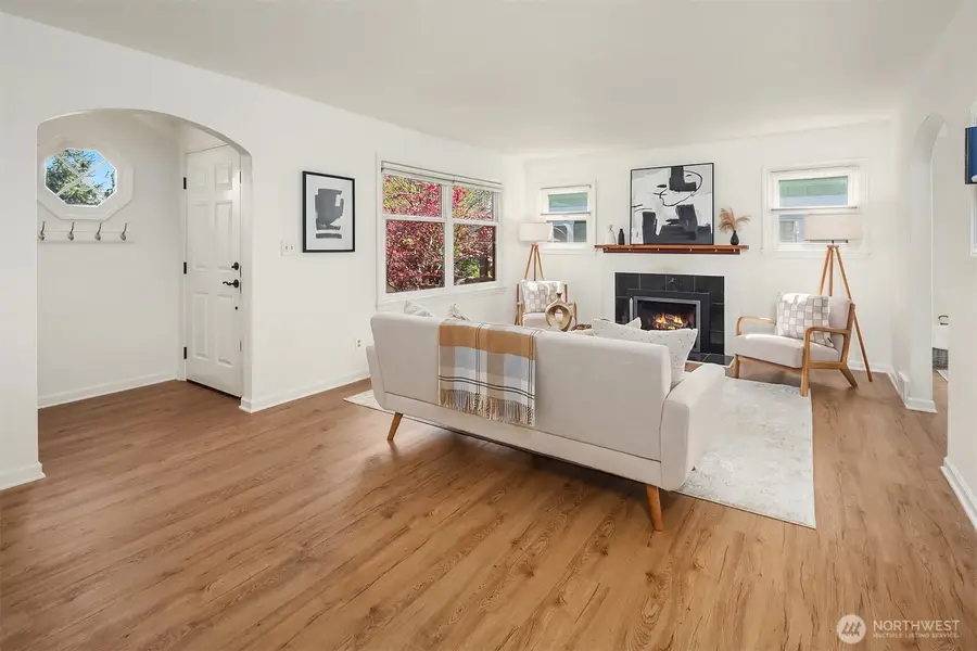 13715 Palatine Avenue N, Seattle, WA 98133 - #3