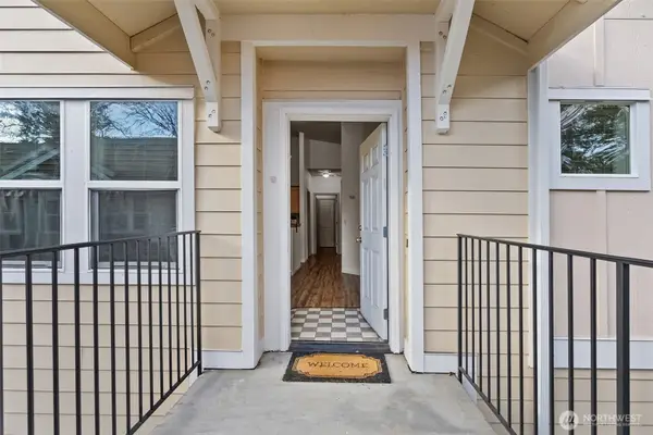 8023 Custer Road Sw #B6, Lakewood, WA 98499