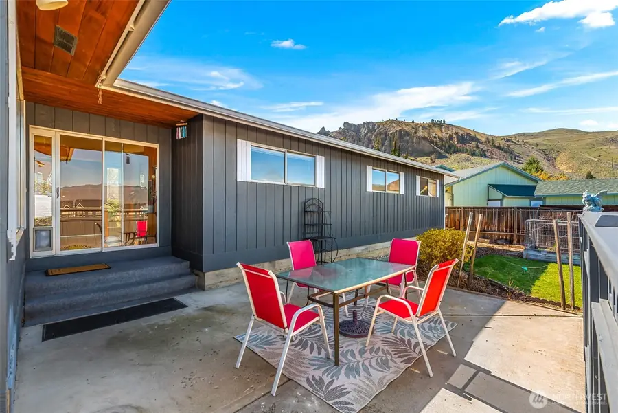 1320 Seneca Street, Wenatchee, WA 98801 - #2