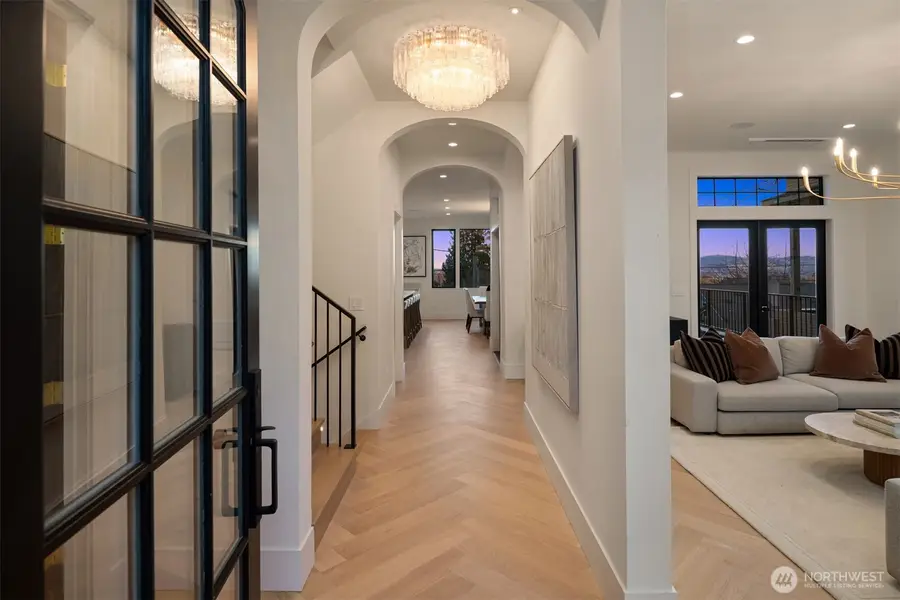 738 22nd Avenue E, Seattle, WA 98112 - #2