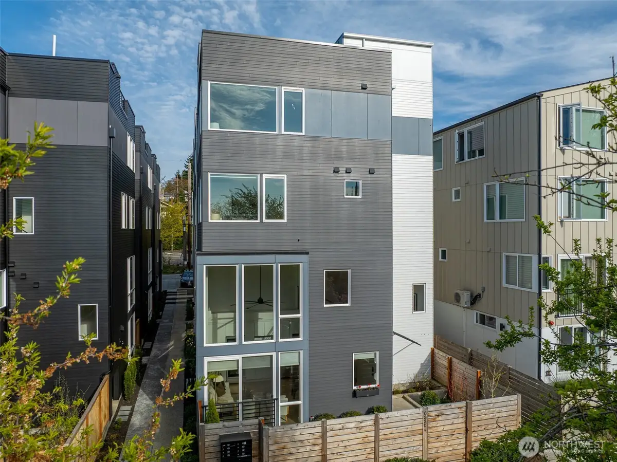 6320 41st Avenue Sw #A, Seattle, WA 98136 - #1