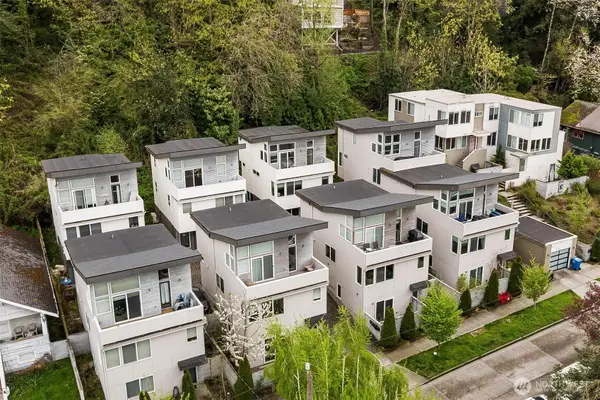 3812 22nd Avenue Sw, Seattle, WA 98106
