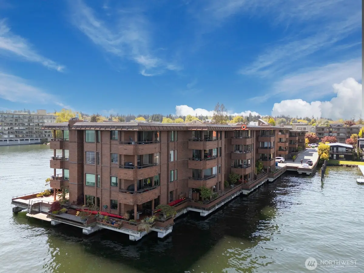 2330 43rd Avenue E #403B, Seattle, WA 98112 - #1