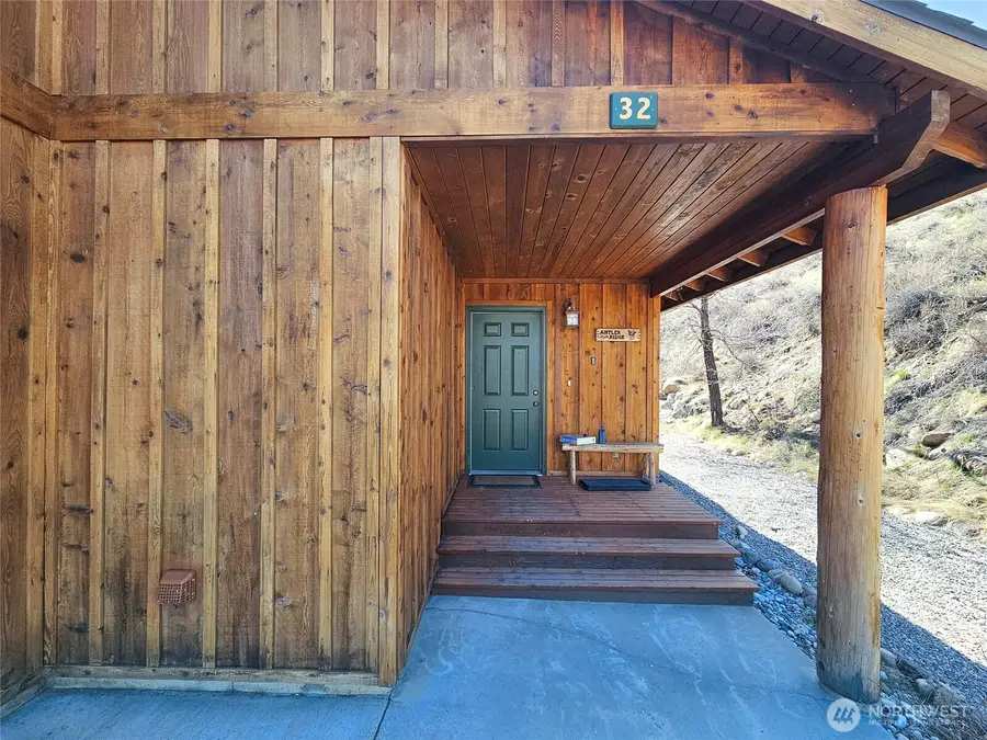 307 Cascadian Lane #32, Winthrop, WA 98862 - #3