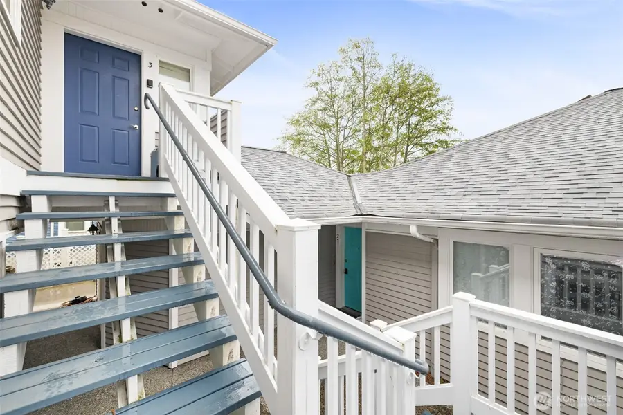 229 E First Street #3, Port Angeles, WA 98362 - #2